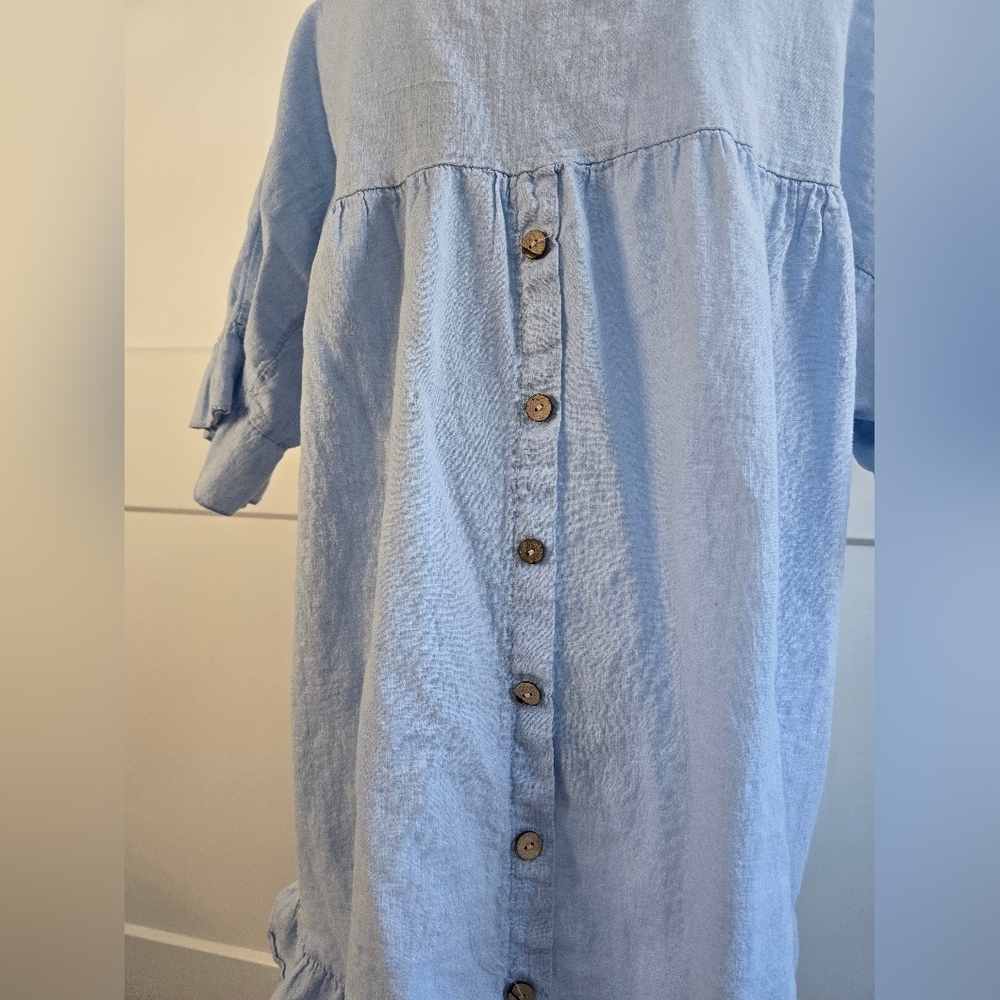 Light Blue Ruffle Hem Top With Button Detail Down The Black - Picture 6 of 10